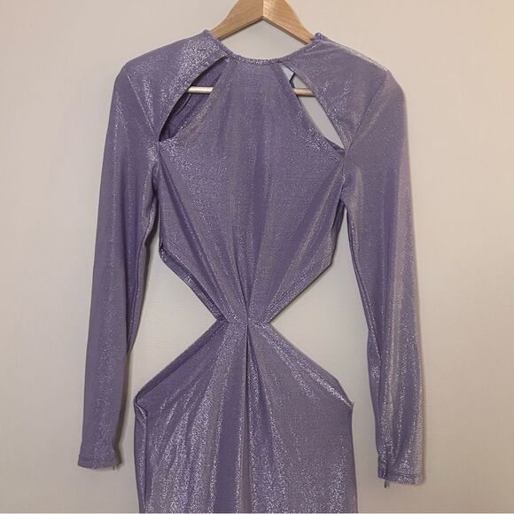 Bronx and Banco Amara Metallic Lilac Cut Out Gown Size Medium - Picture 12 of 13
